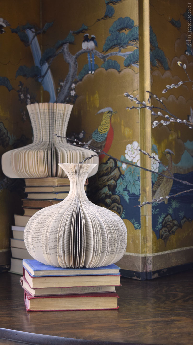 Playing with Paper ::: Vases from old books