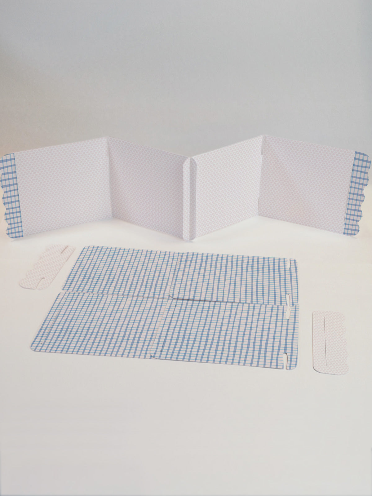 CARDzees Panels 8 - sweet cakes 1